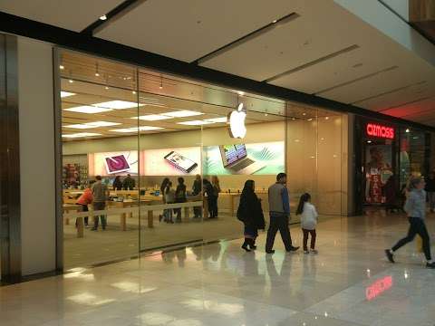 Photo: Apple Fountain Gate